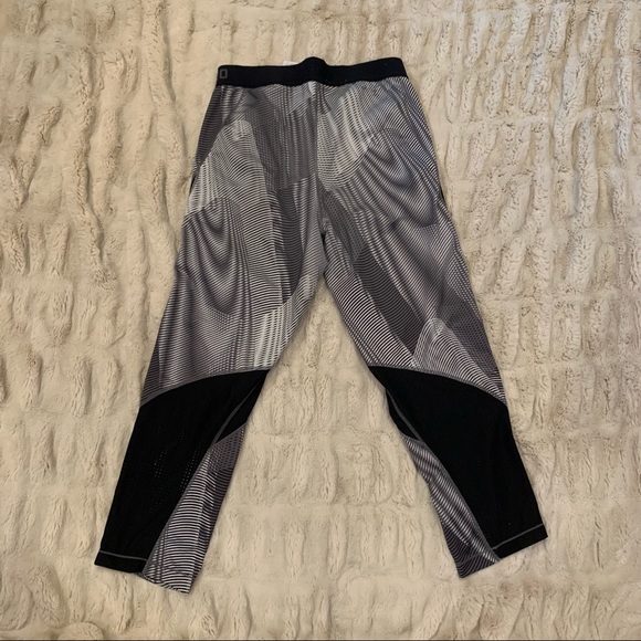 Rare Nike pro leggings - Picture 3 of 3